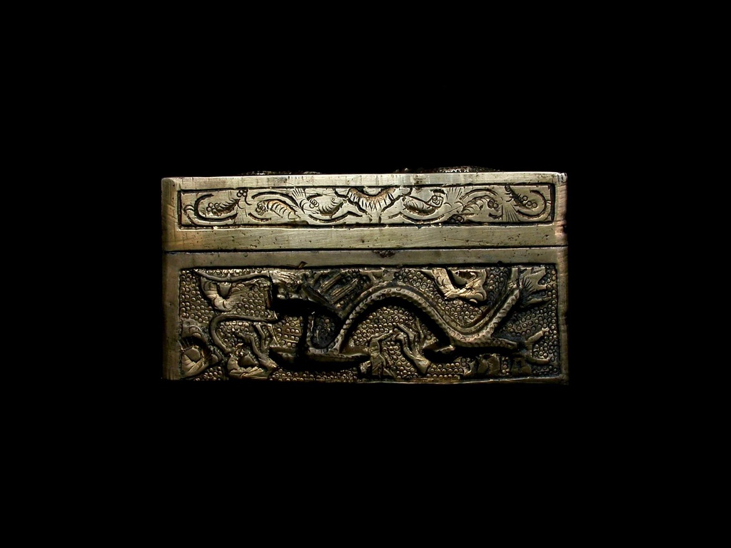 BR247天津居留民團及天津共益會款銅雕龍紋內襯木長方盒14.JPG