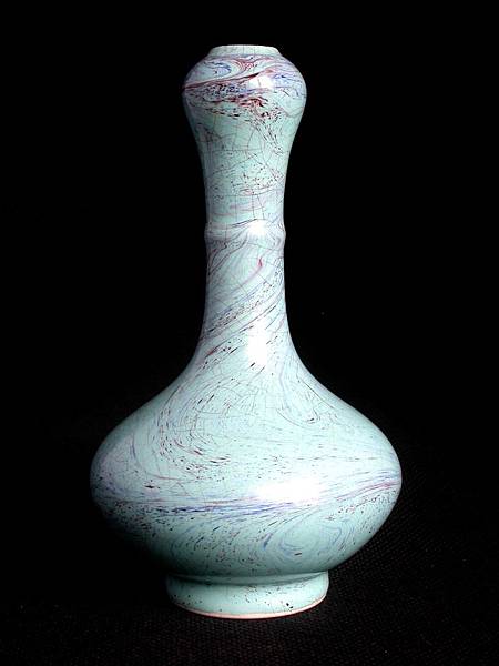C959雍正年製款松石綠地絞紅藍釉蒜頭瓶1.jpg