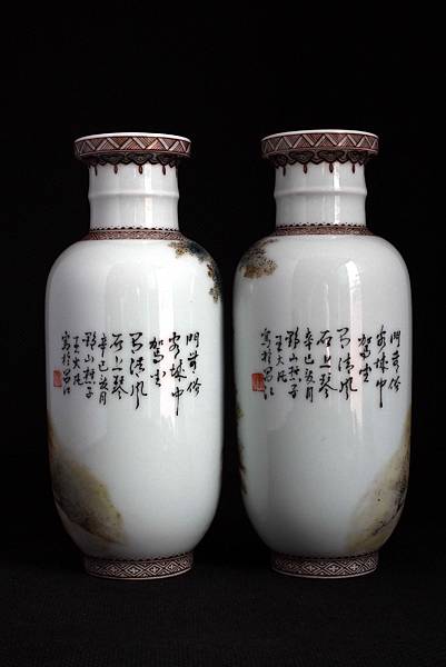 C1096辛巳(1941)王大凡畫粉彩人物圖觀音瓶(高15口徑4.1底徑3.9cm)03.jpg