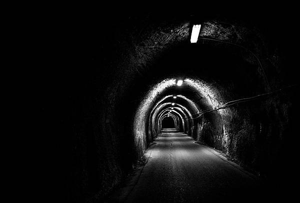 dark-tunnel