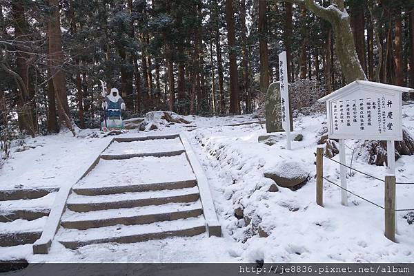 0123金色堂中尊寺72.jpg