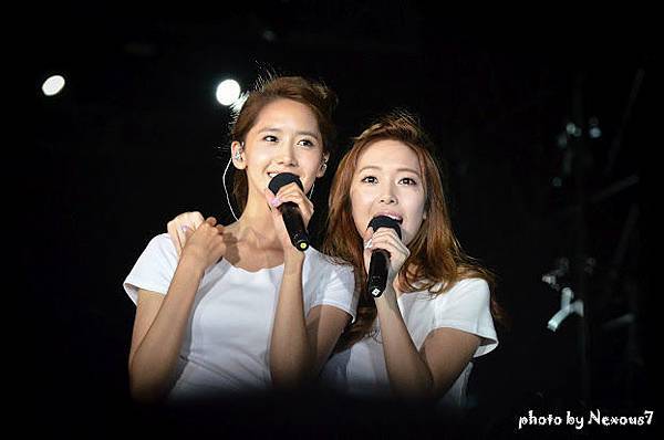 120609 SNSD @ SMTown Live in Taiwan (4