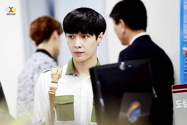 LAY.jpg