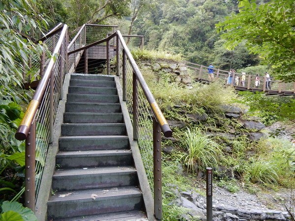 【遊記】宜蘭冬山新寮瀑布步道 斥資1700萬完成的景觀步道 