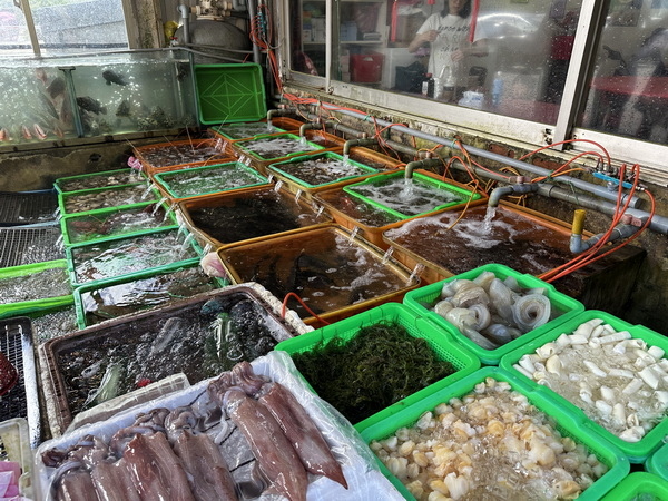 【美食】新北石門/富基漁港 來來海鮮餐廳｜海產新鮮不在話下 