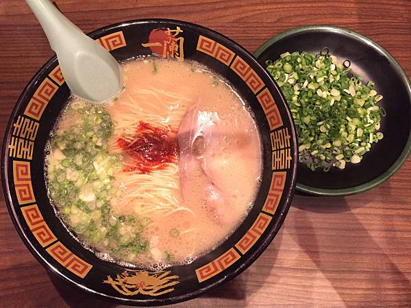 魚姬愛美食~拉麵。好吃的日本一蘭拉麵來台灣囉。福岡❤ 霸王魚姬 love around the world