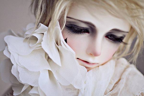 Little_Angel_by_alientune.jpg Little_Angel_by_alientune.jpg