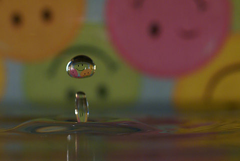 drop,little,smile,photography,water,creative-977421d7b11f121498c2ecc25f1a738f_h.jpg