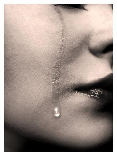 mlf,alone,black,and,white,miss,you,photography,tears-5721e97e7ed0bab698776ab0b5b8e70c_h.jpg