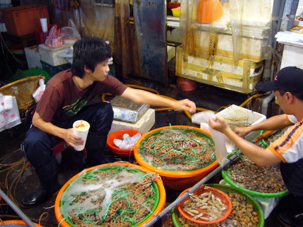 魚市場的漁獲