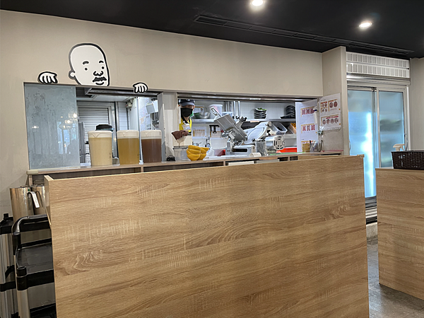 [吃喝台北內湖] 雞湯大叔—湯控必訪的火鍋店,可先試喝湯頭