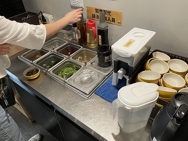 [吃喝台北內湖] 雞湯大叔—湯控必訪的火鍋店,可先試喝湯頭