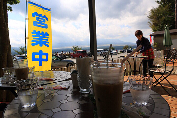 2015-09-28_03-53-46_+0000-1076175639 2015-09-28_03-53-46_+0000-1076175639