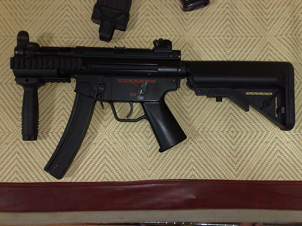 MP5K改M4海豹後托