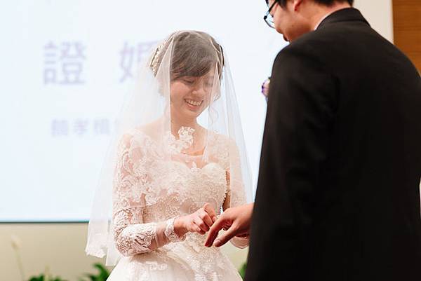 台北婚禮攝影 婚禮紀錄 南京東路禮拜堂證婚-32.jpg