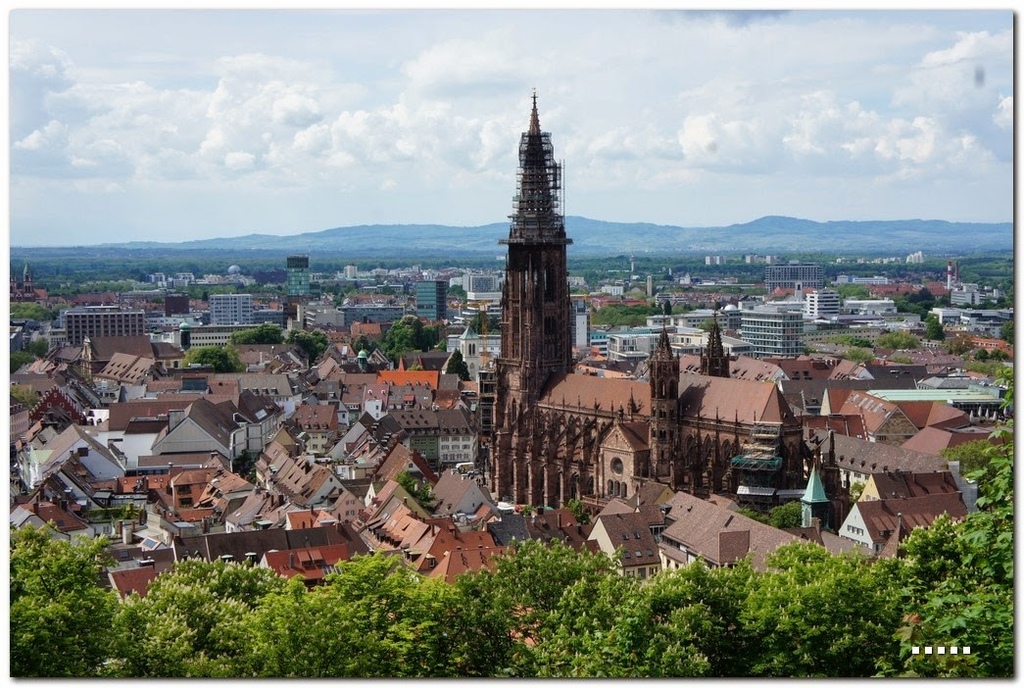 [網路照片 20140213 (1) Freiburg 弗來堡 [大教堂].jpg