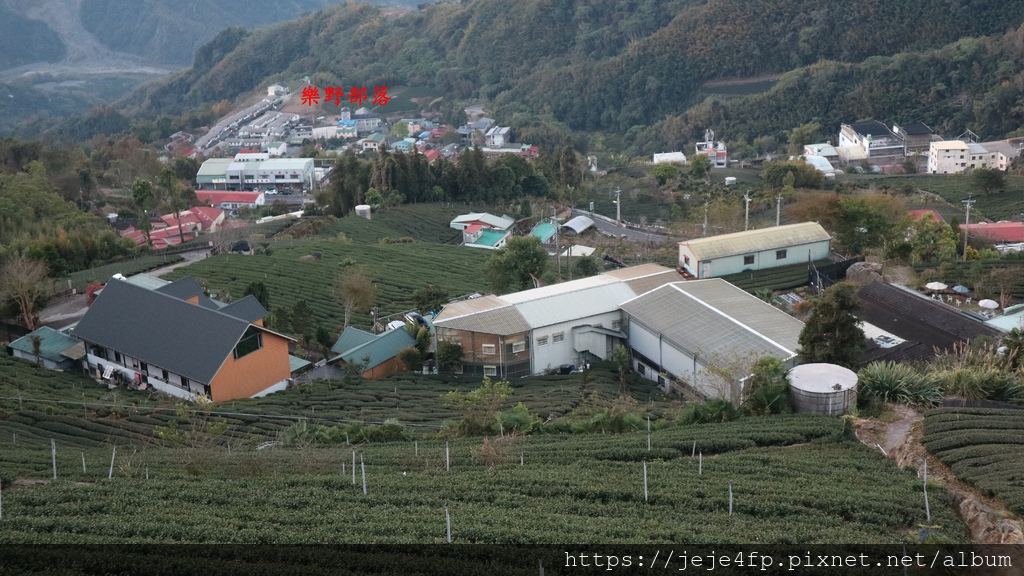 20190205 (1040A) 由茂馨民宿眺望石棹街區方向的山景.JPG