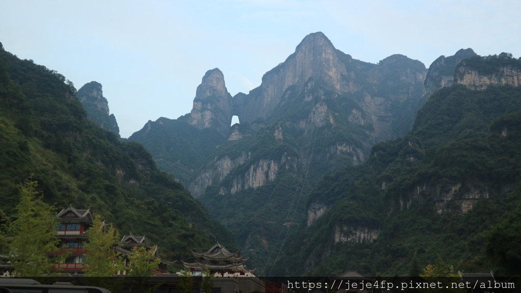 20190924 (912) 搭乘環保車離開天門山途中.JPG