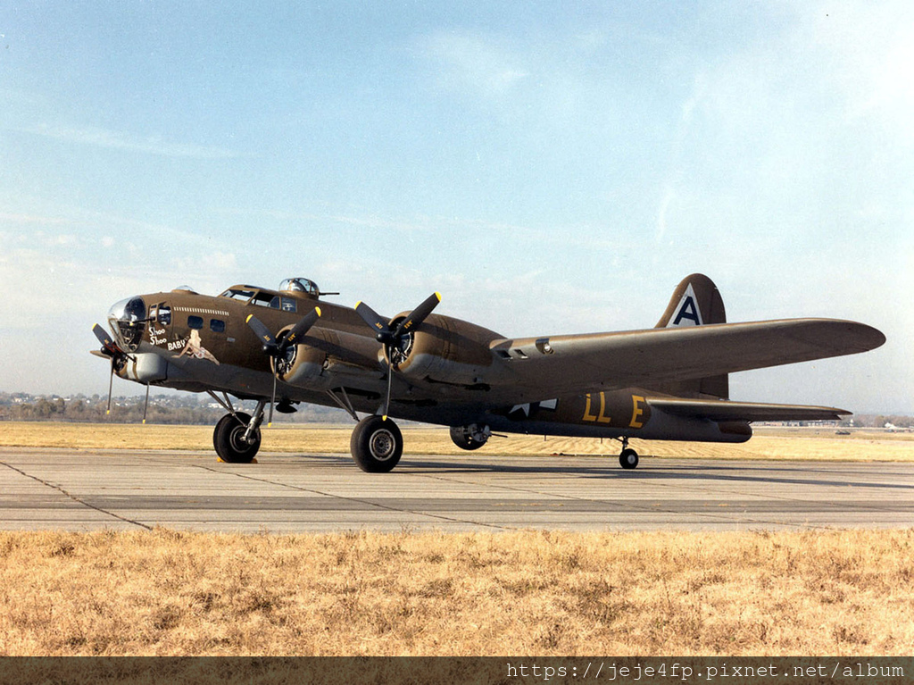 [照片36]  B-17G轟炸機.jpg