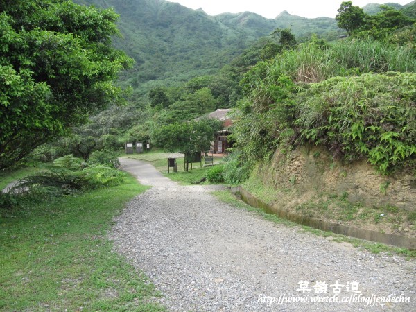 102甲油桐花-草嶺古道canon 071