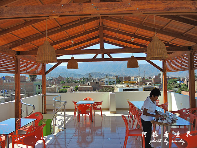 paracasP77 004.JPG paracasP77 004.JPG