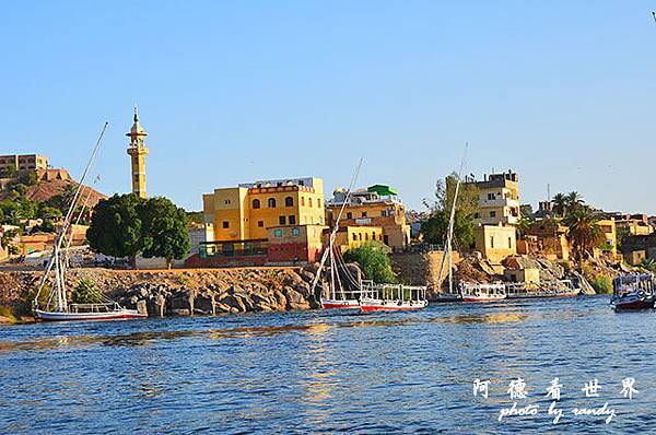 aswan2 220.JPG