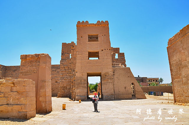 Luxor1D7000 101.JPG Luxor1D7000 101.JPG