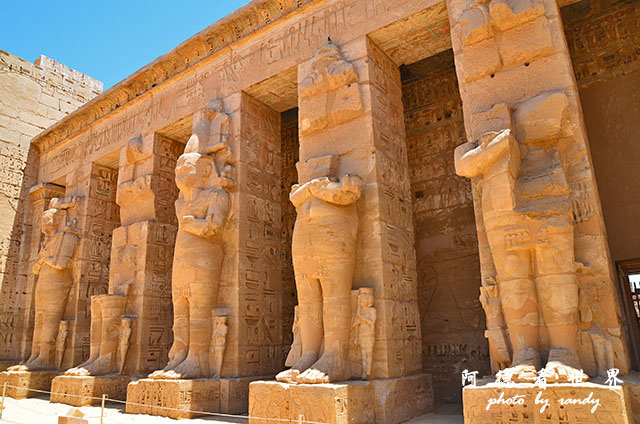 Luxor1D7000 114.JPG Luxor1D7000 114.JPG