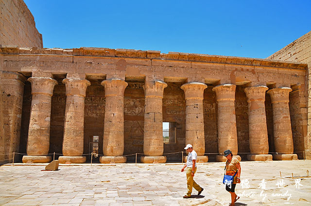 Luxor1D7000 115.JPG Luxor1D7000 115.JPG