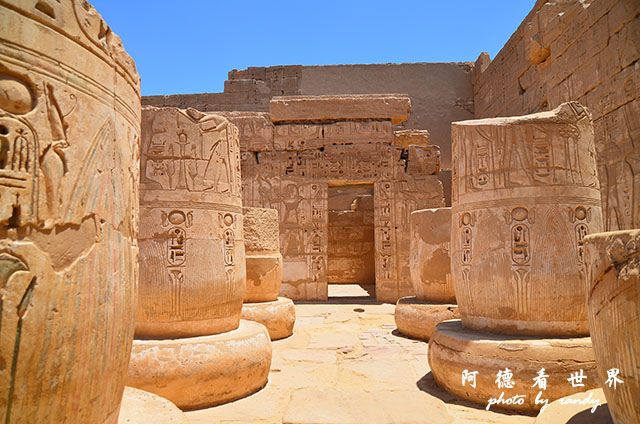 Luxor1D7000 140.JPG Luxor1D7000 140.JPG