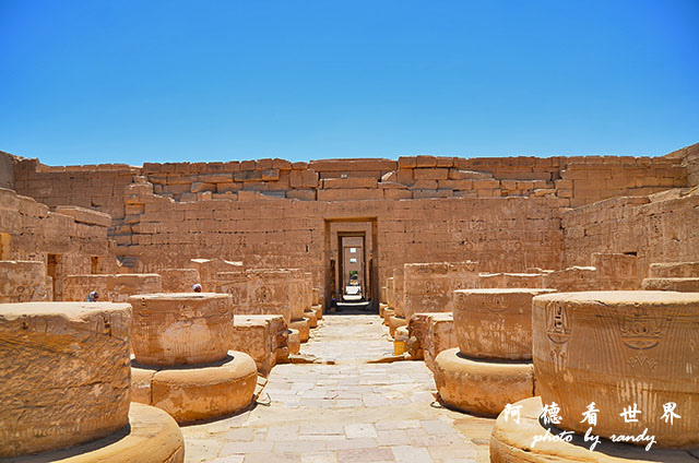 Luxor1D7000 150.JPG Luxor1D7000 150.JPG