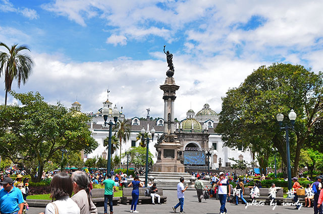 quito2-2D7000 201.JPG quito2-2D7000 201.JPG