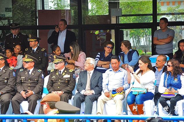 quito2-2P7700 189.JPG quito2-2P7700 189.JPG