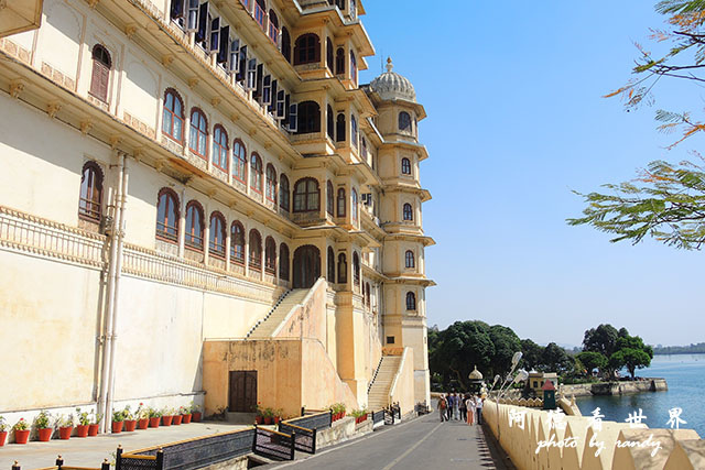 udaipur2-citypalaceP7700 256.JPG