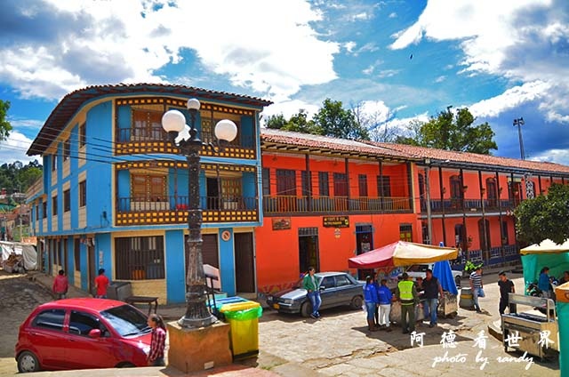 leyva2D7000 128.JPG leyva2D7000 128.JPG