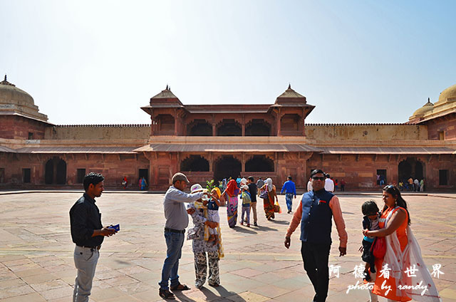 agra1D7000 189.JPG