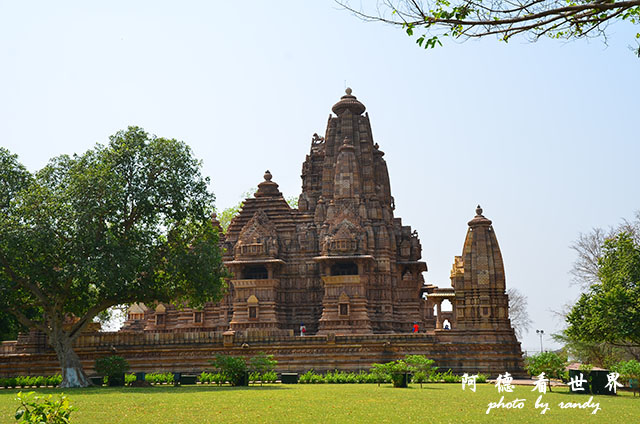 khajuraho1-2D7000 085.JPG