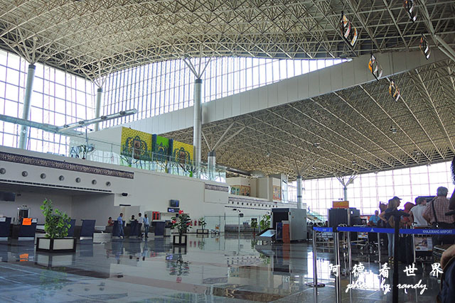 varanasi1-2P7700 001.JPG varanasi1-2P7700 001.JPG