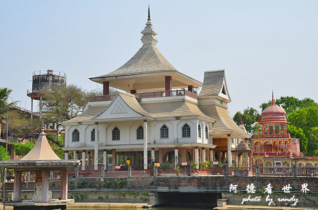 varanasi1-2D7000 084.JPG varanasi1-2D7000 084.JPG