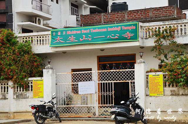 bodhgaya1D7000 136.JPG bodhgaya1D7000 136.JPG