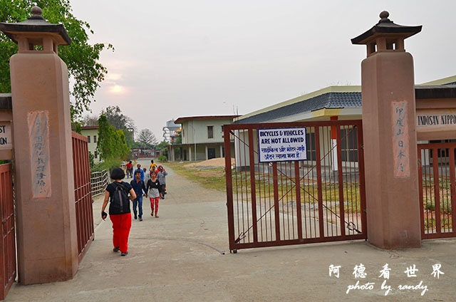 bodhgaya1D7000 137.JPG