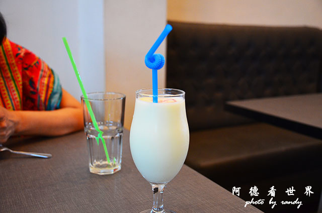 bodhgaya1D7000 176.JPG bodhgaya1D7000 176.JPG