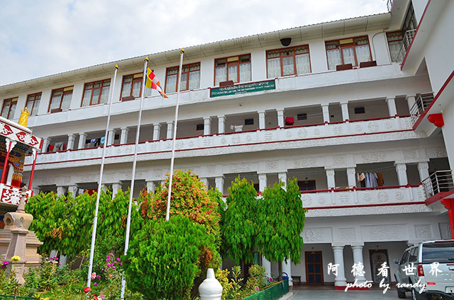 bodhgaya2D7000 110.JPG