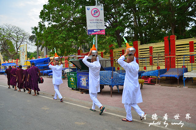 bodhgaya2D7000 004.JPG