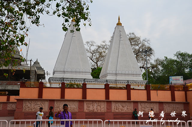 bodhgaya2D7000 008.JPG