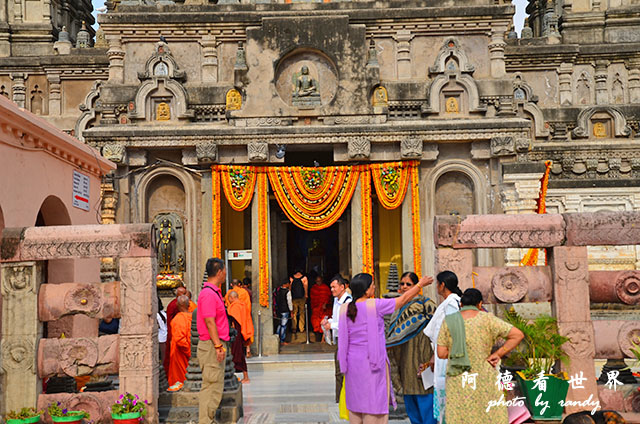 bodhgaya2D7000 021.JPG