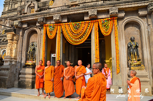 bodhgaya2D7000 029.JPG