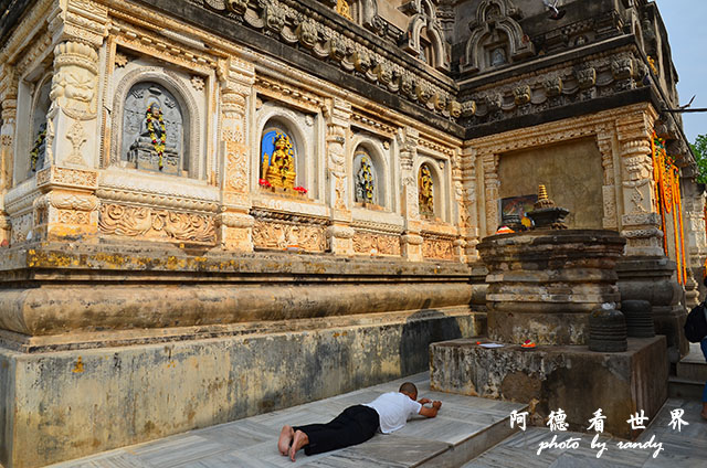 bodhgaya2D7000 032.JPG