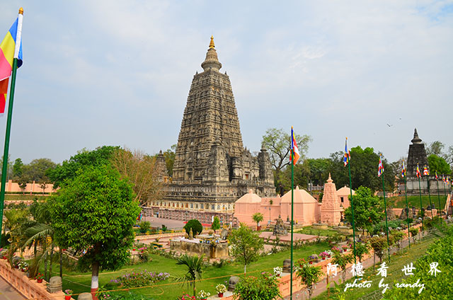 bodhgaya2D7000 077.JPG