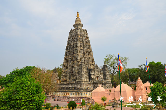 bodhgaya2D7000 078.JPG